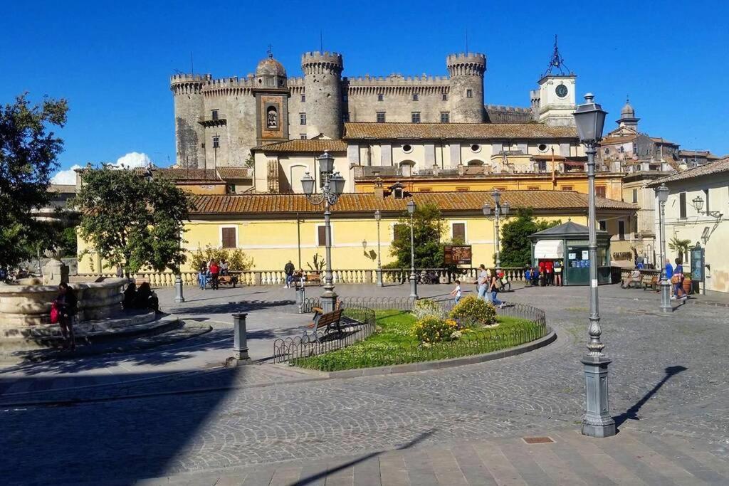 Casa Vacanze Gli Oleandri Bracciano  Bagian luar foto