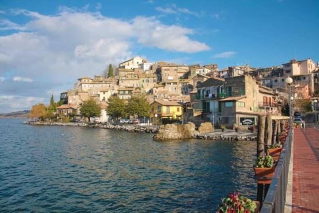 Casa Vacanze Gli Oleandri Bracciano  Bagian luar foto