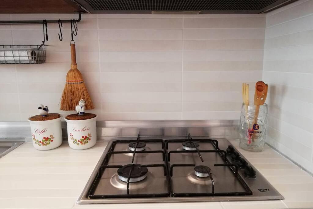 Casa Vacanze Gli Oleandri Bracciano  Bagian luar foto